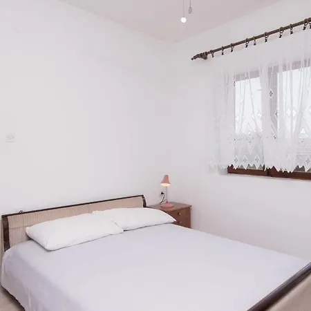 Two-bedroom In Apartment Loviste